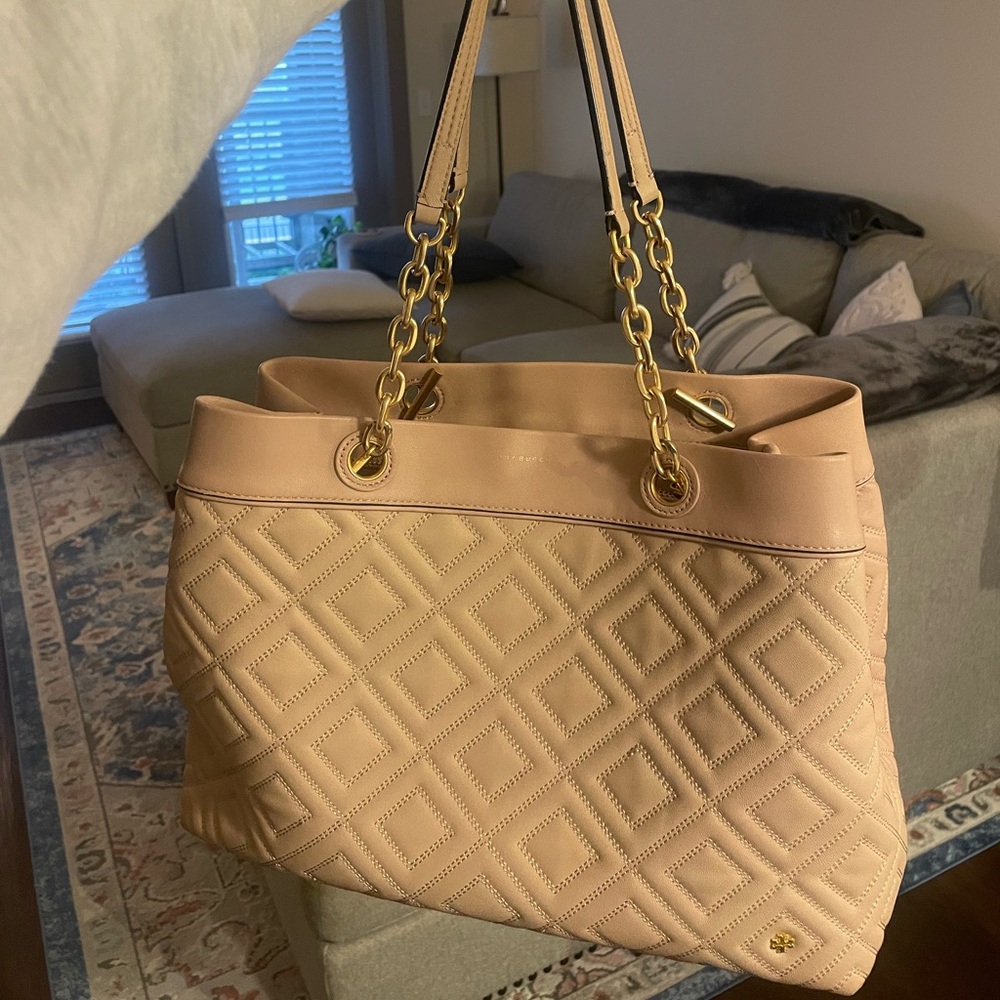 Blush pink quilted leather Tory Burch purse